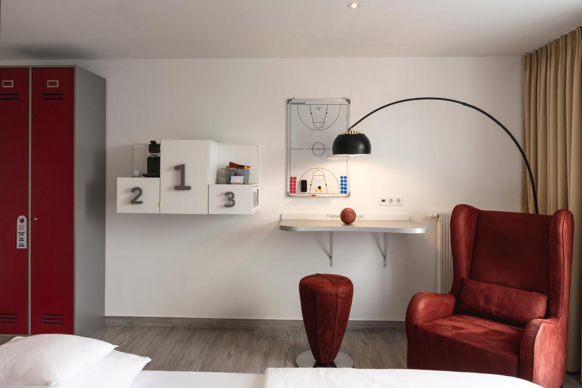 Sport- & Seminarhotel Glockenspitze Altenkirchen  Δωμάτιο φωτογραφία
